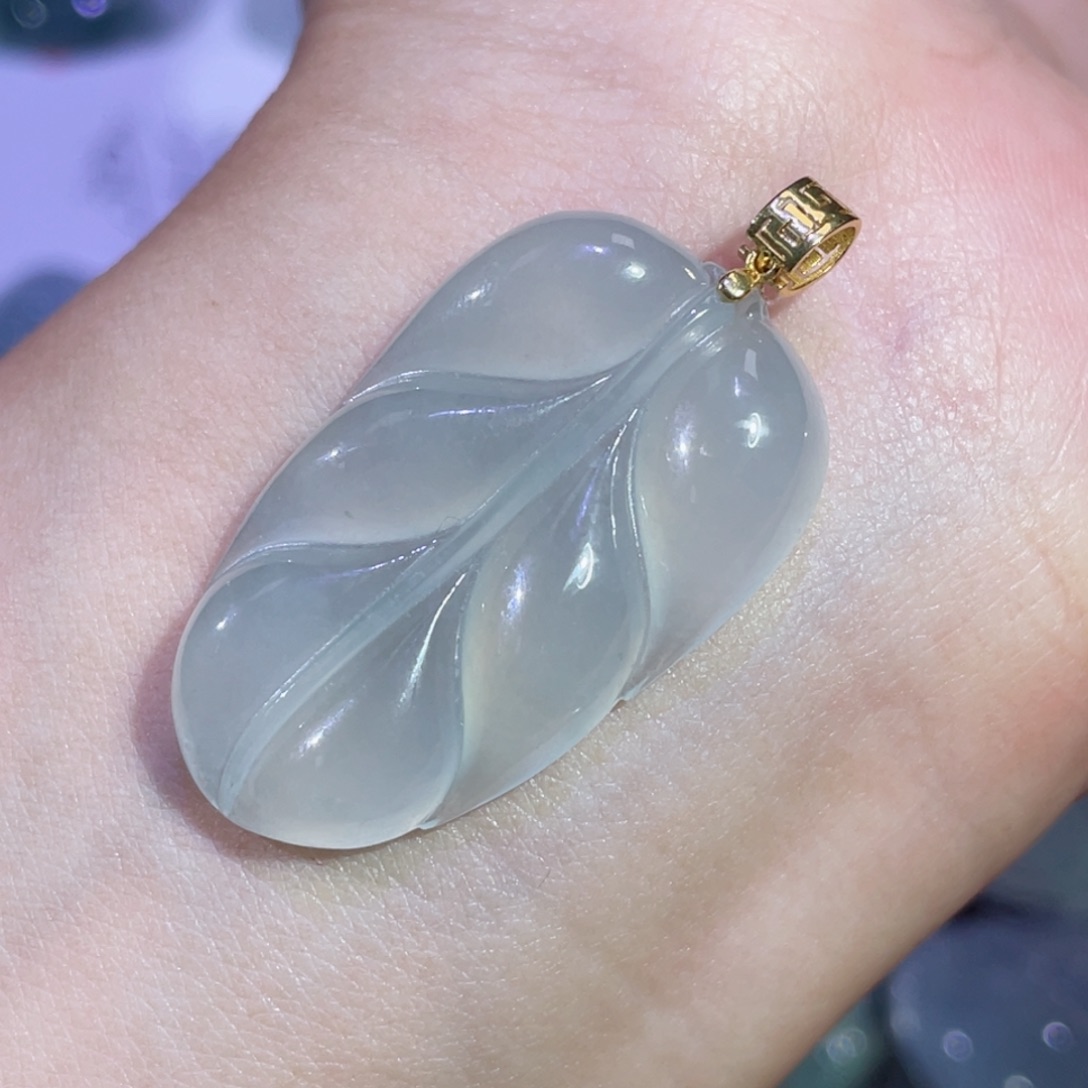 翡翠颈饰18K金镶嵌叶子