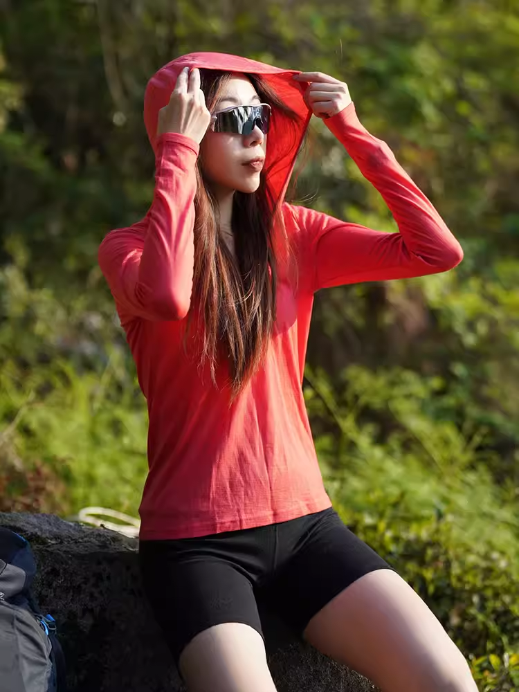 户外女夏季凉感美利奴羊毛速干衣登山露营薄款连帽防晒衣休闲T恤