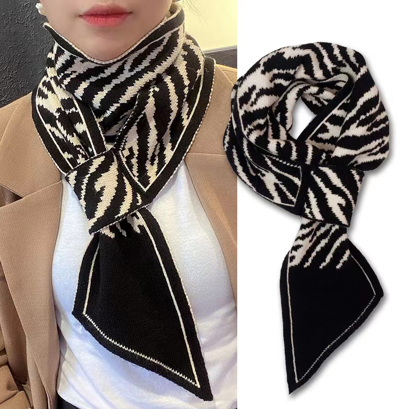 围巾女款爆款2023新款秋冬季网红披肩高级感韩版百搭学生加厚保暖