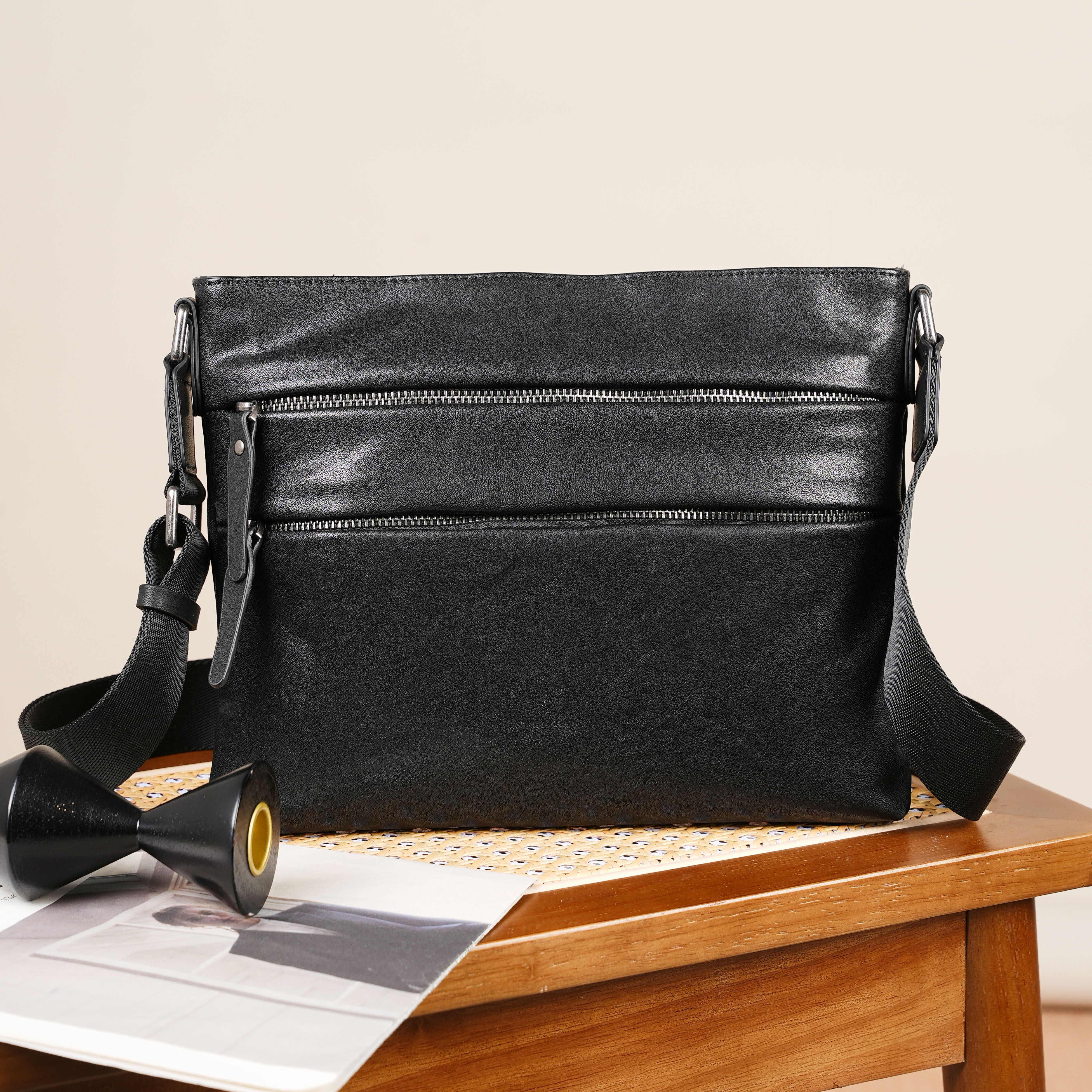 原创真皮男士单肩包时尚潮流ipad包高级感植鞣牛皮斜挎包休闲小包