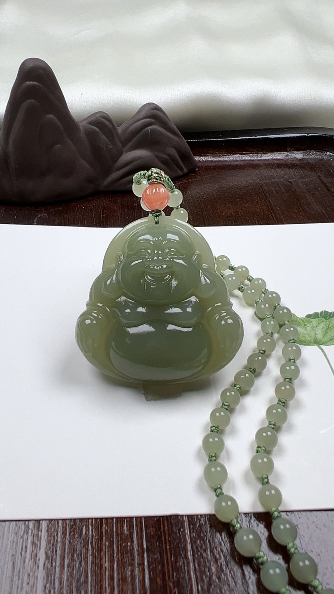 天然和田玉，青海料晴水大佛，细腻油润，纯手工雕刻50×49.3×13.8