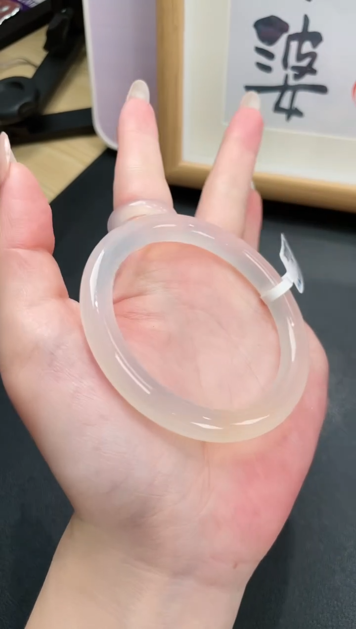 【闪购商品】玛瑙/玉髓手镯未镶嵌a78