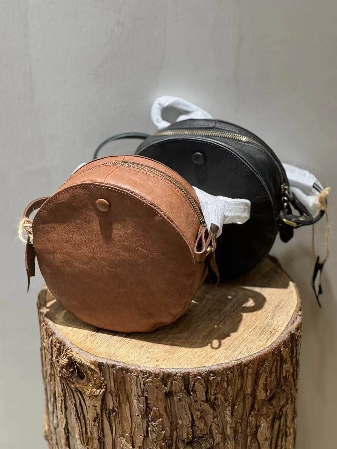 复古手工文艺进口牛皮斜挎单肩小圆包新款