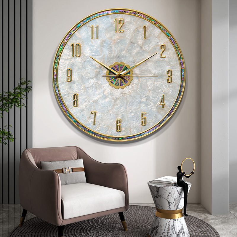 轻奢贝壳挂钟2024高级感创意简约时钟表挂墙高端新款客厅高档大气