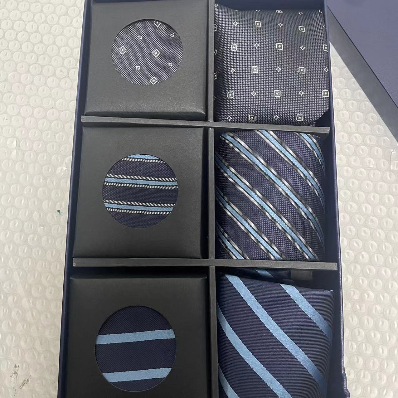 新款时尚领带套装（随机颜色）