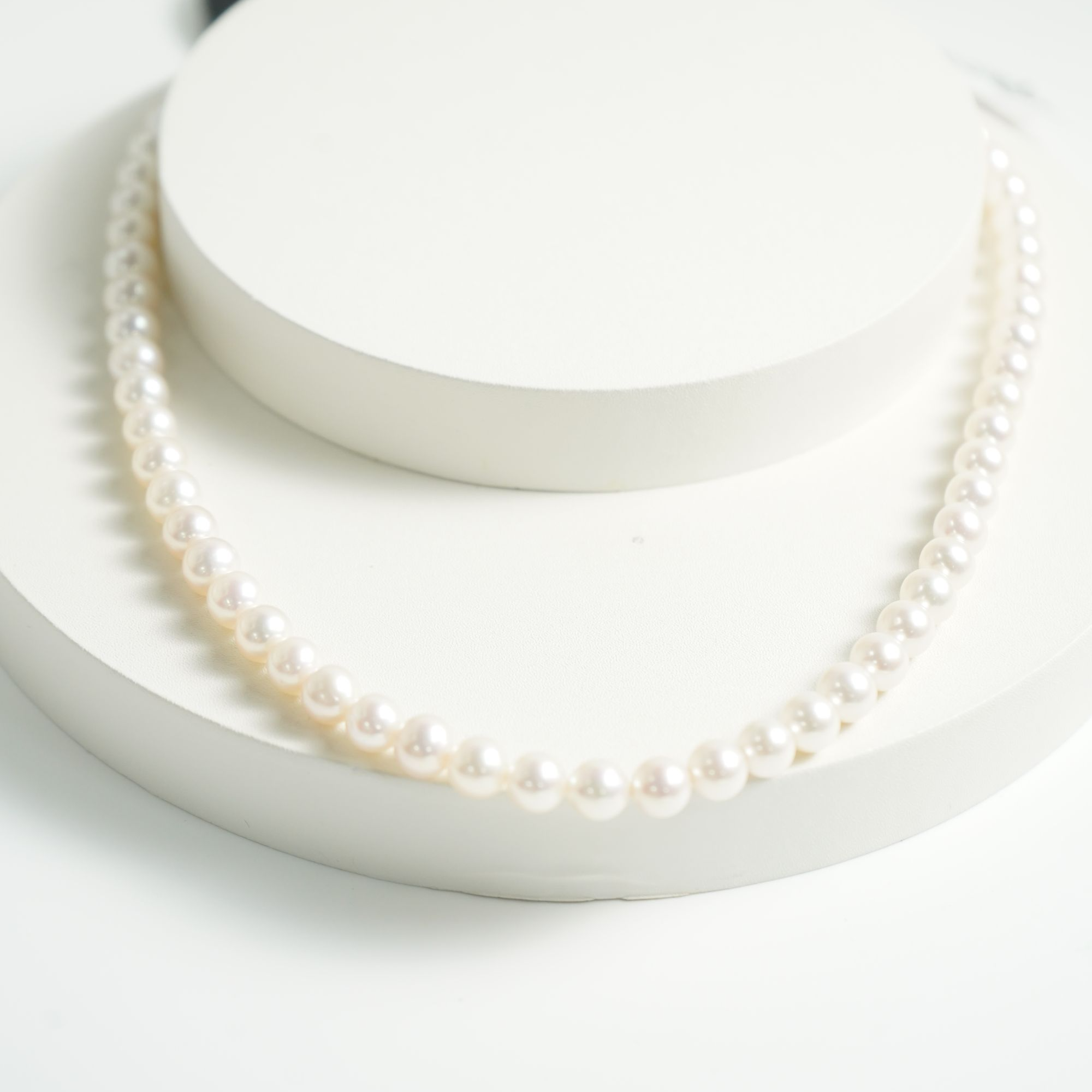 Gloire/古名【小鹿】S925银曼塔爱心扣淡水项链带大证6-6.5mm-Z1135