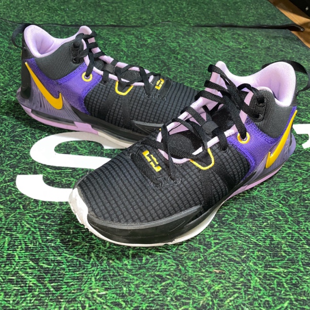 44码 二手 Nike詹姆斯使节7 黑色篮球鞋