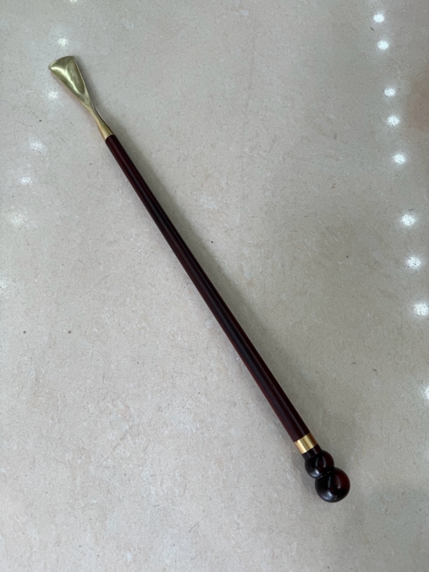 犀牛角紫檀，尺寸长58厘米