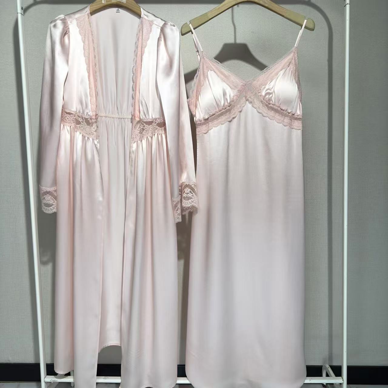 【新款吊带+睡袍】法式重磅100%6A桑蚕丝吊带睡袍Q2321