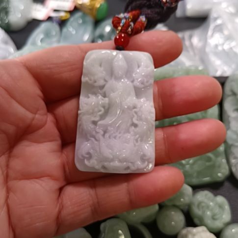 【闪购商品】翡翠颈饰未镶嵌久****3