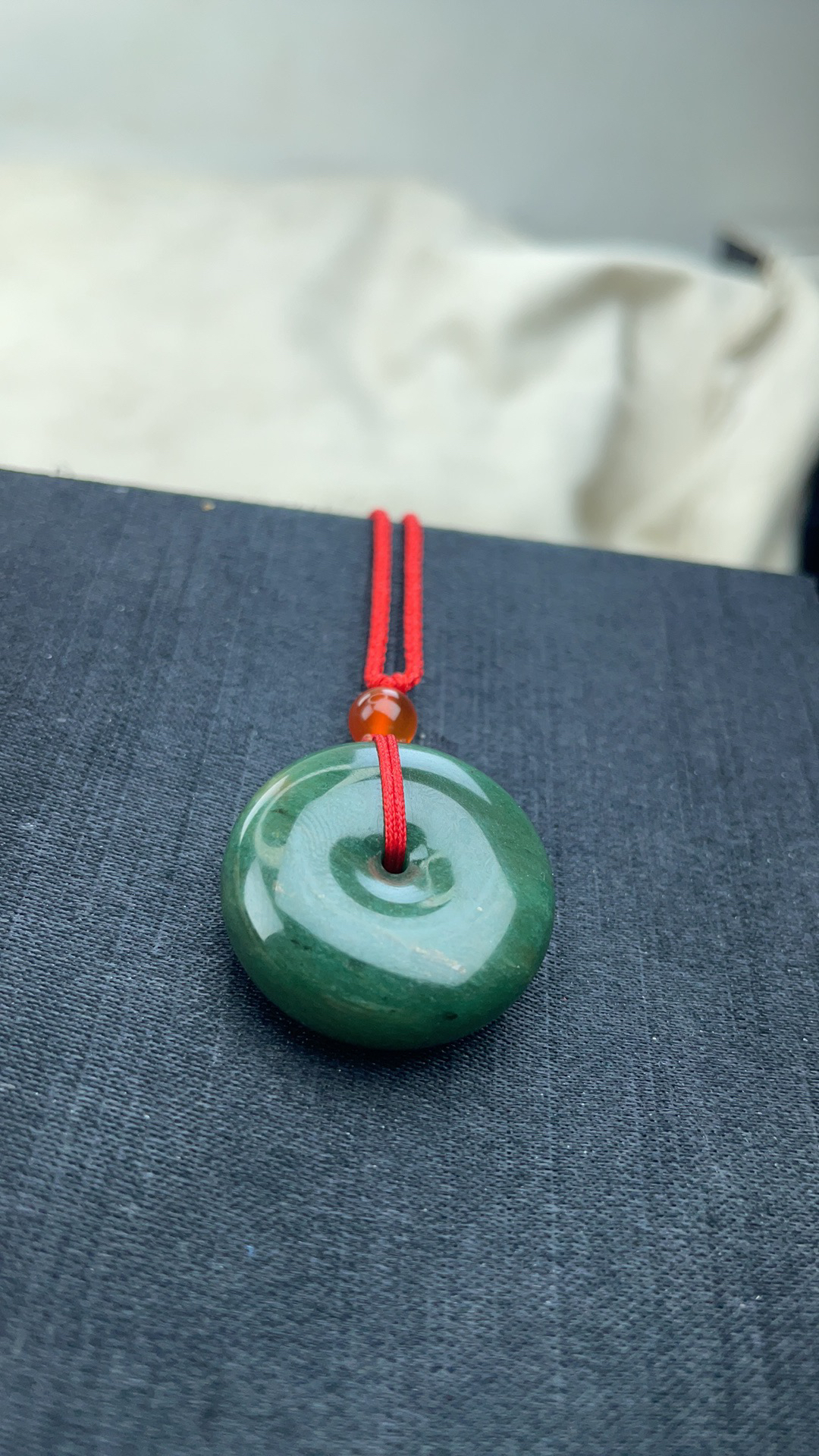 南阳独玉平安扣吊坠一共有八个一元硬币大小送人自用都可以厚装