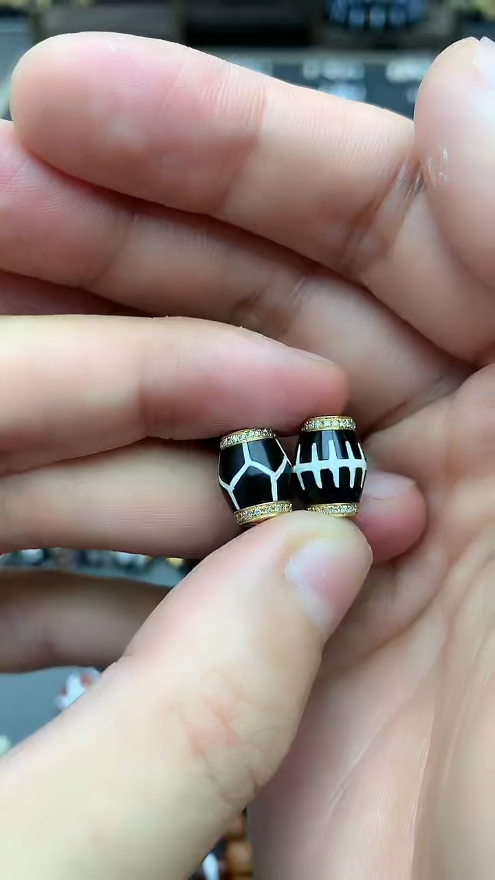 【闪购商品】玛瑙/玉髓单珠18K金镶嵌121388