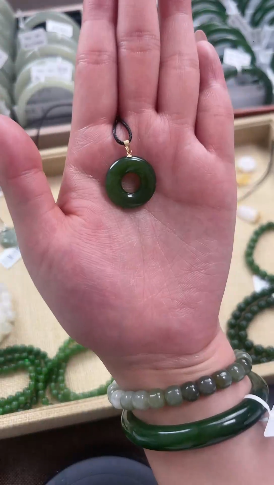 【闪购商品】和田玉（碧玉）颈饰18K金镶嵌碧玉甜甜圈