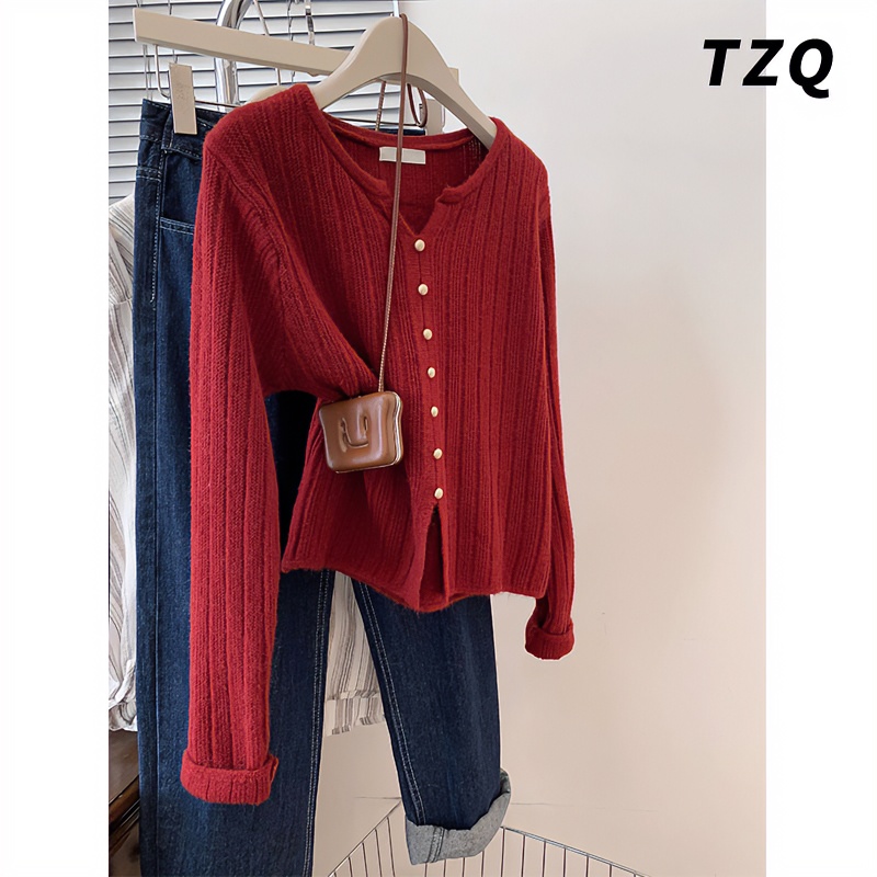 新年红色v领毛衣针织衫女秋冬冬季外穿高级感本命年内搭打底短款