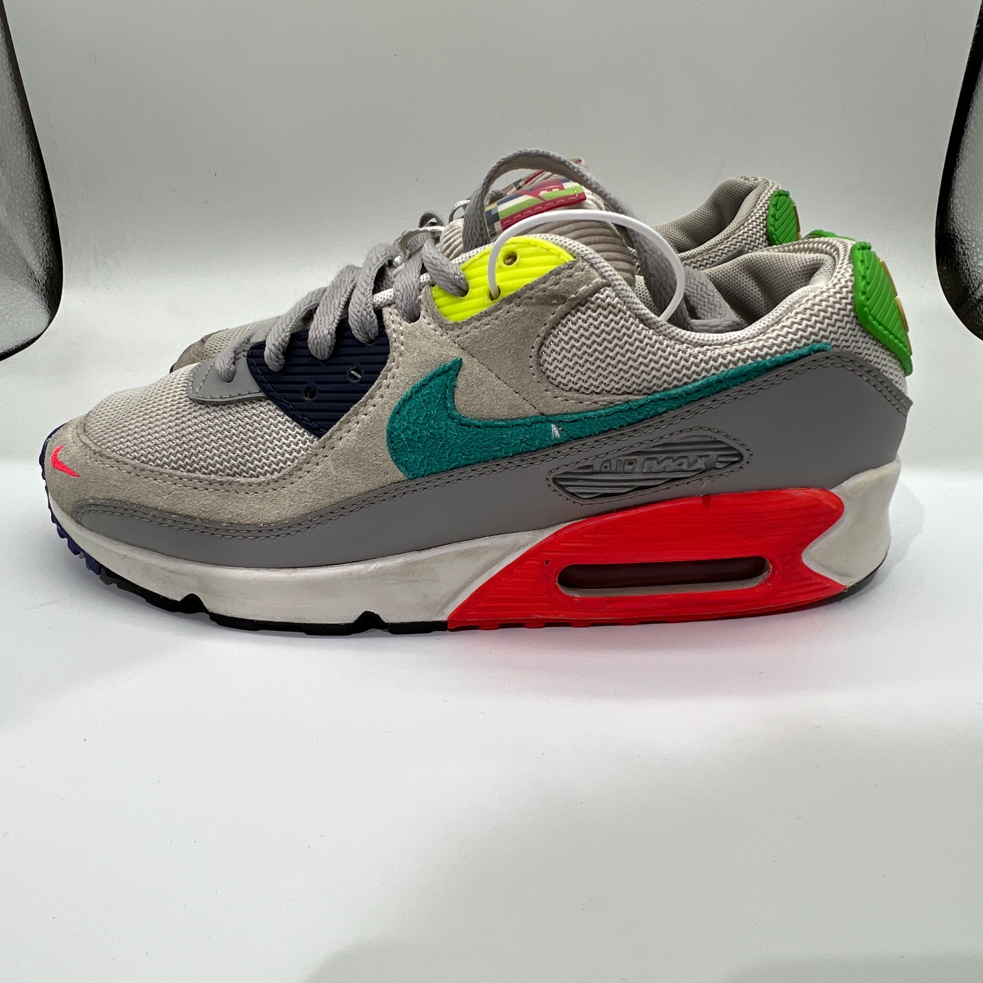 Nike/耐克42码 公价1199 低帮跑步鞋