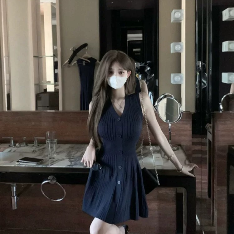 巧克少女~温柔风粉色针织背心连衣裙修身收腰A字裙短裙子