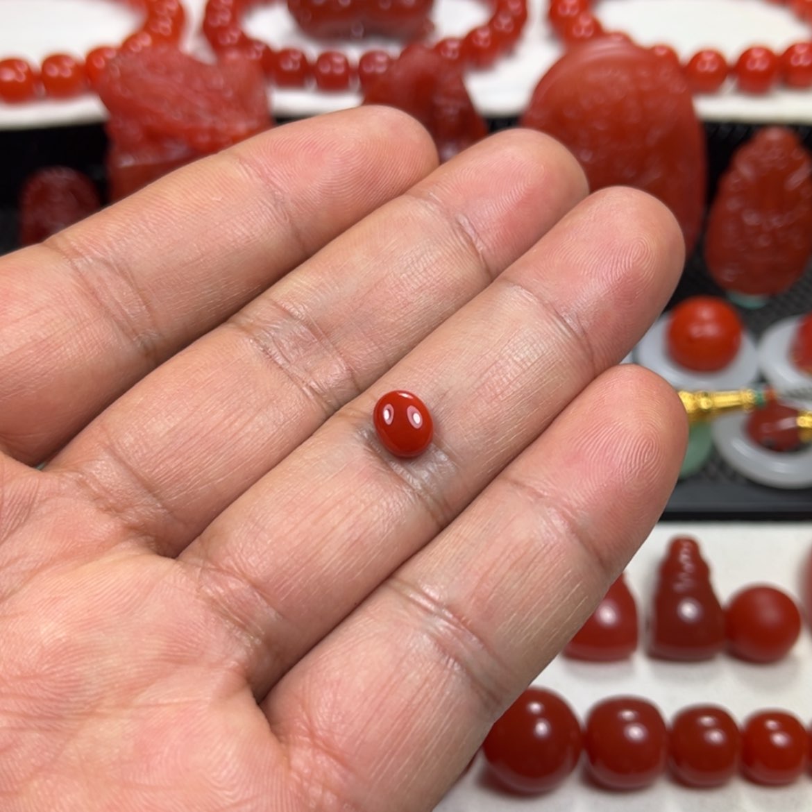 【闪购商品】南红玛瑙原矿保山南红小戒面未镶嵌卖****?