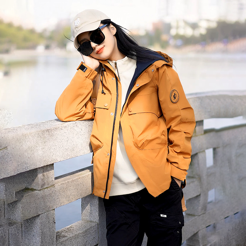 男/女冲锋防风外套春秋新款防水连帽男女户外登山夹克