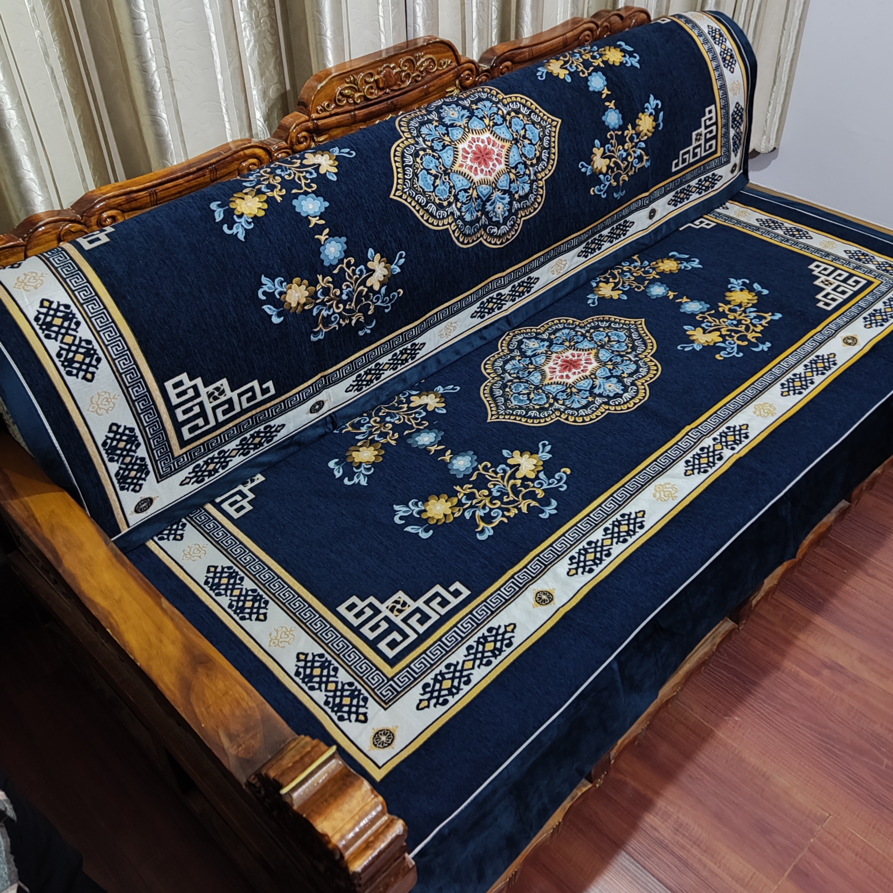 西藏包邮 荣耀典藏 藏式床坐垫靠背藏式床坐垫藏族卡垫定位花爆款