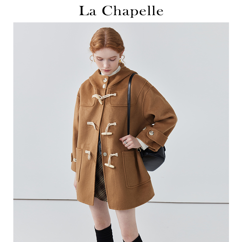 拉夏贝尔LaChapelle连帽牛角扣毛呢外套女减龄宽松加厚大衣春季