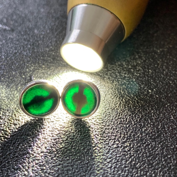 墨翠S925银镶嵌耳钉 白玫两个色 拍下备注颜色 未备注随机发