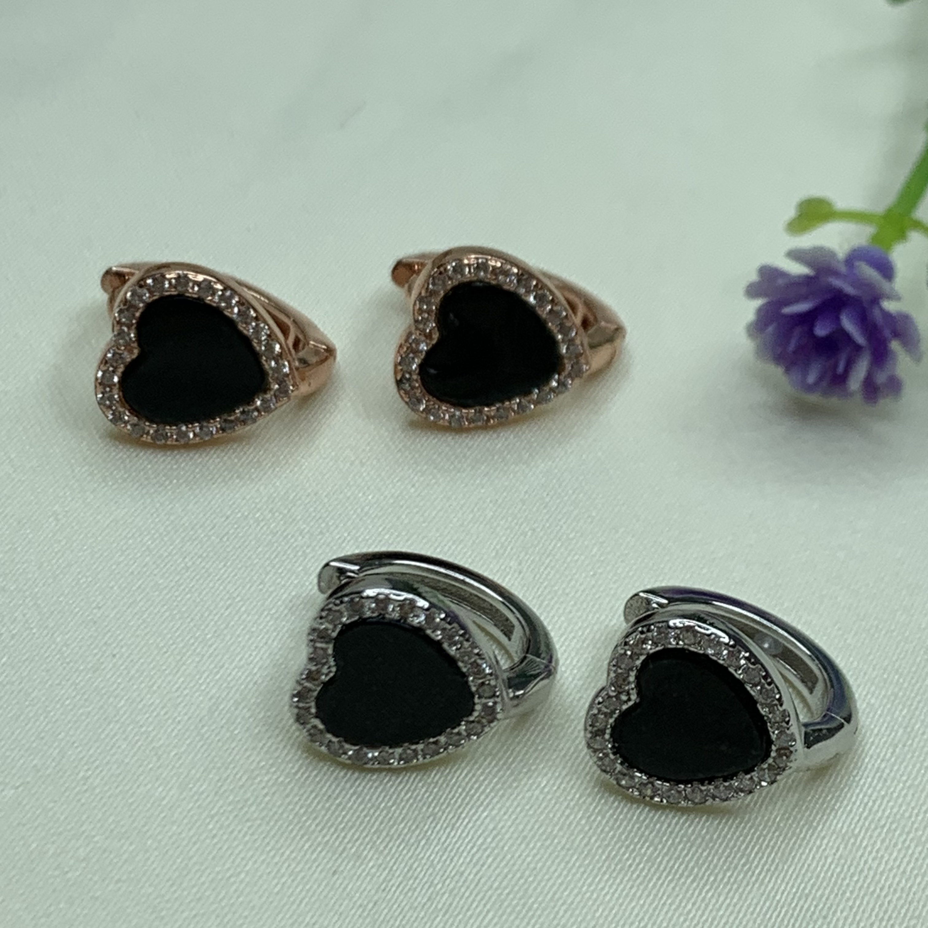 天然翡翠A货 墨翠心形耳扣 白玫两色 拍下备注颜色 不包邮