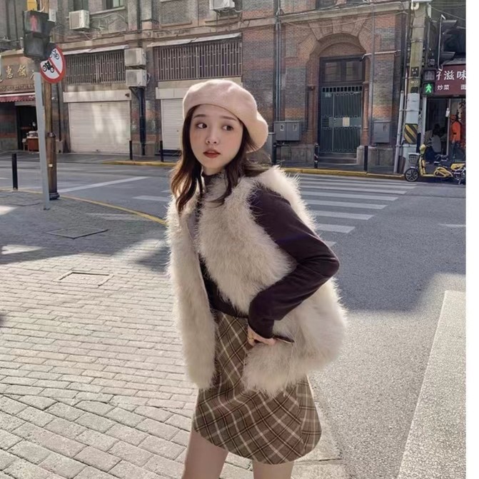 羽毛马甲女装时尚秋冬季无袖马夹