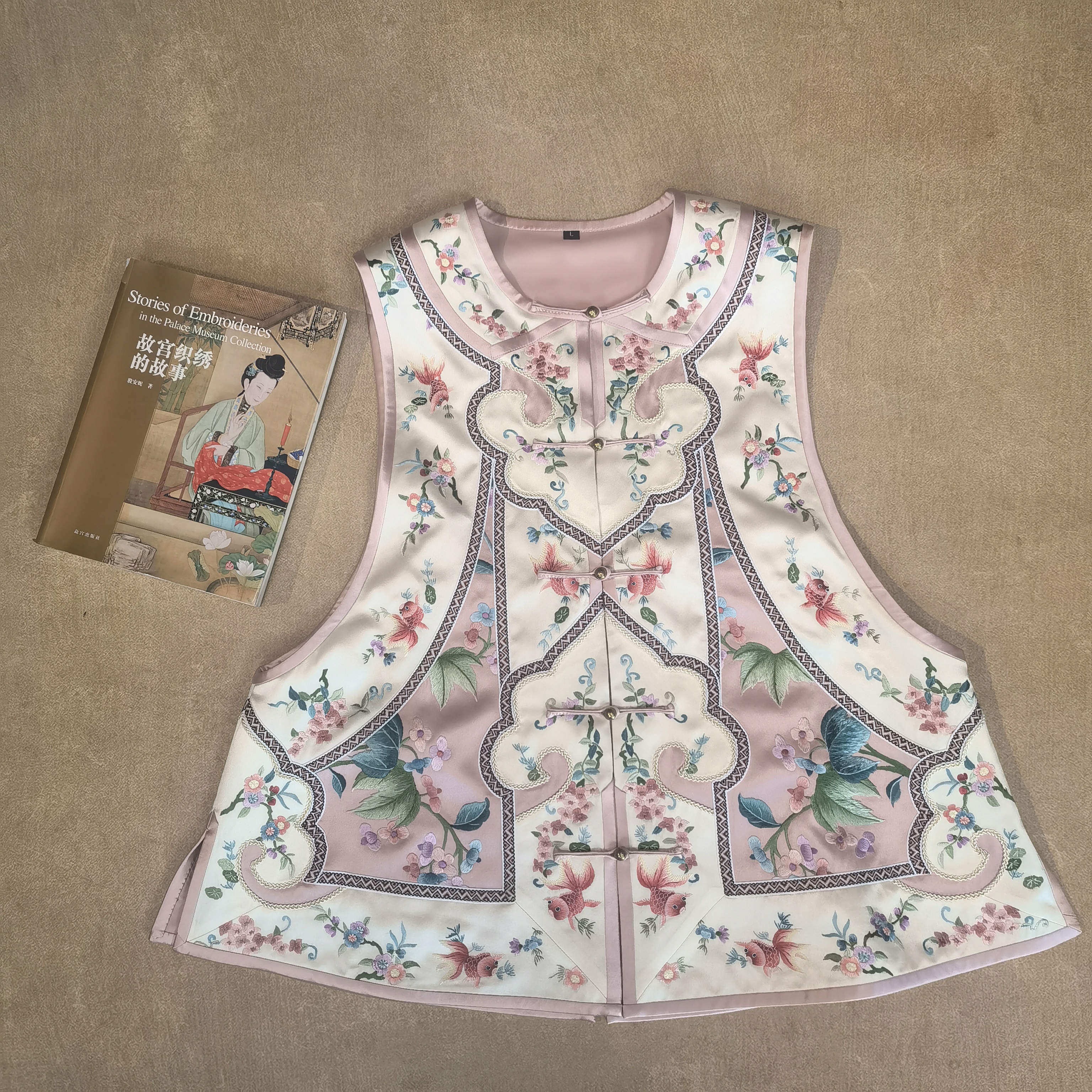 三一馆【余庆】手绣手工刺绣中式古董衣如意对襟国风马甲短款马夹