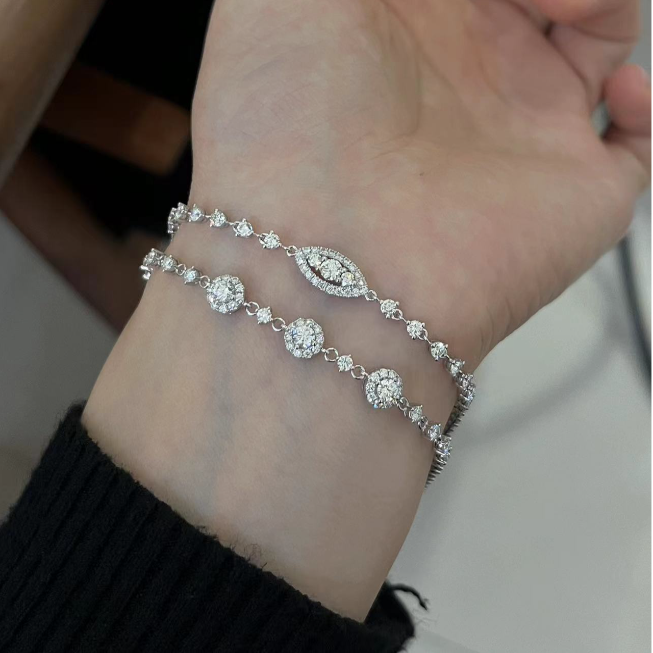 汇福珠宝HUIFU18k镶钻石手链满钻手链轻奢时尚小众百搭精致简约