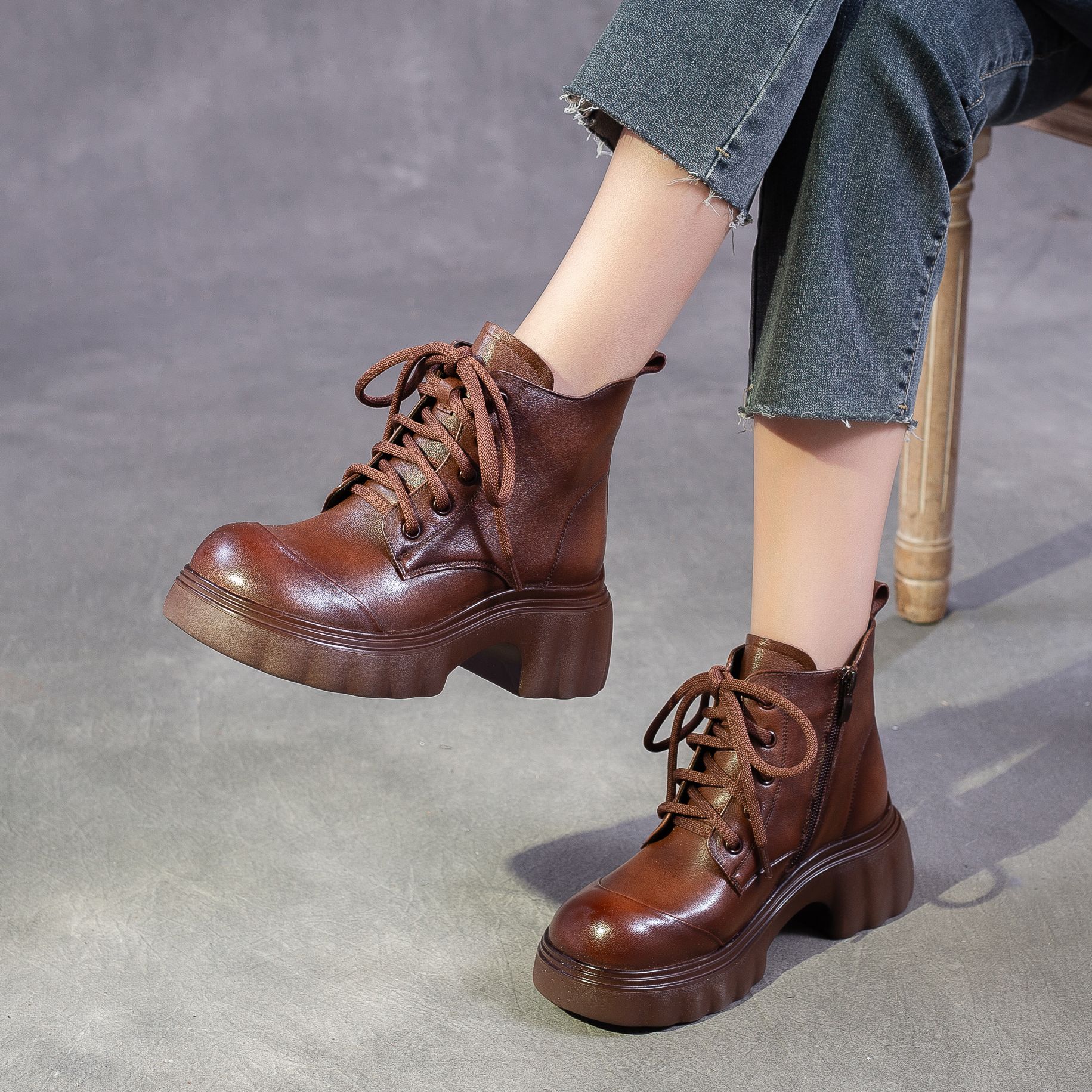 95815英伦风马丁靴女秋冬新款厚底增高轻便短靴系带女靴百搭皮靴