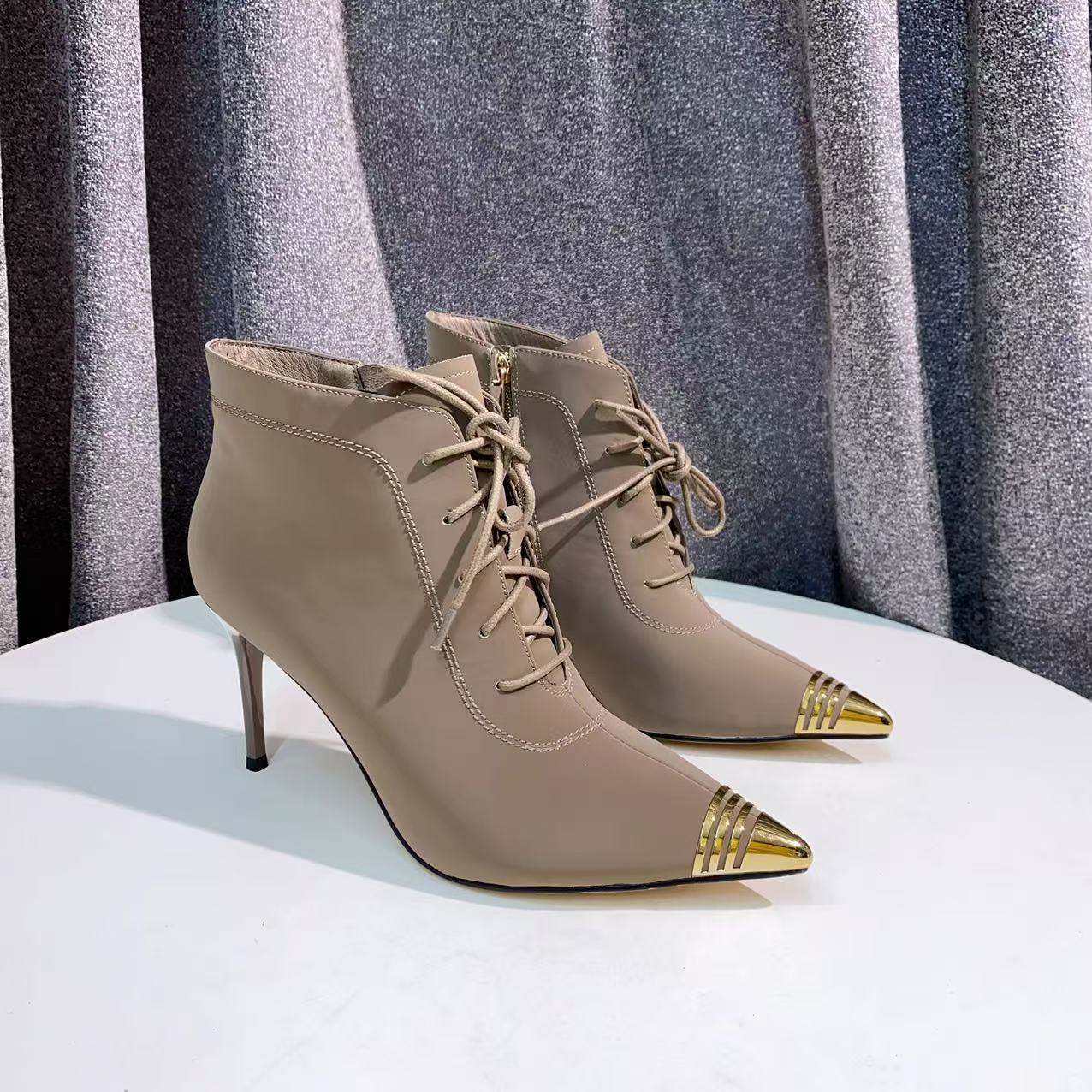 【表弟严选】CL10243 豆沙色  高端细跟尖头舒适短靴时尚女靴