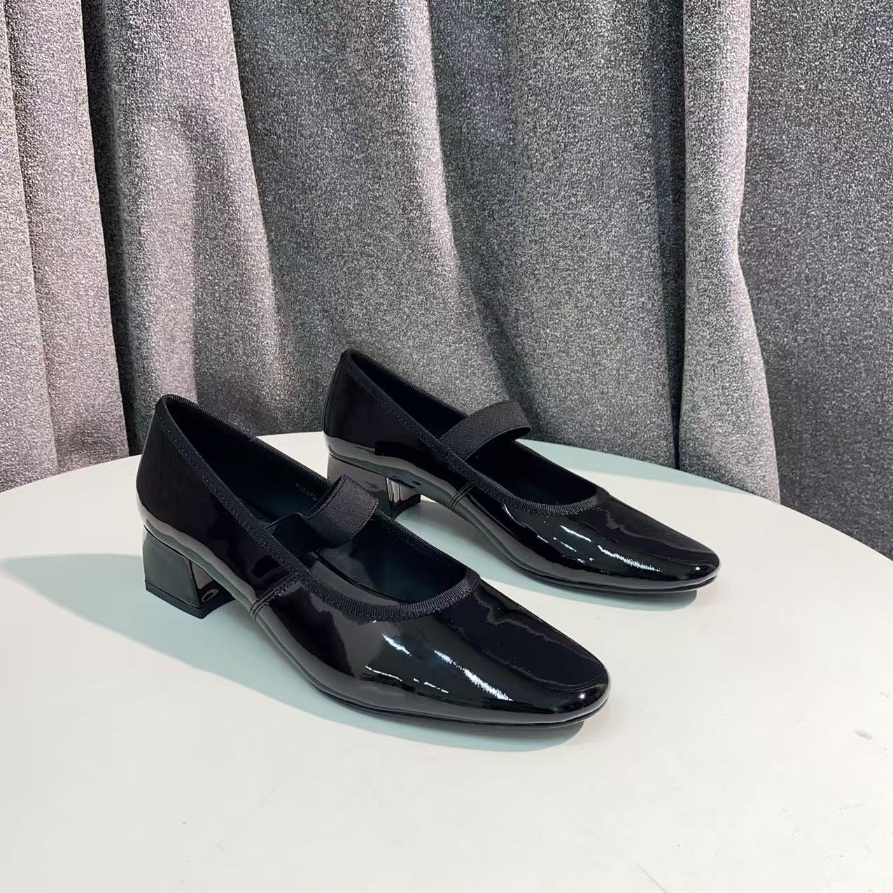 C571 黑色  高端时尚圆头舒适低跟平底鞋浅口单鞋 