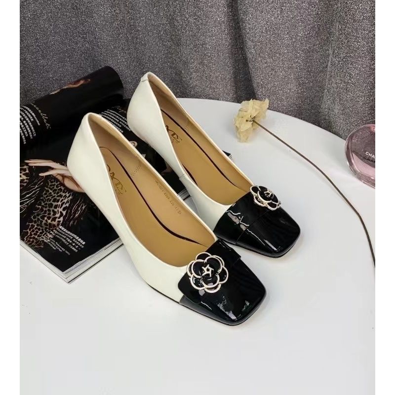 QMS1024-2389  米白/黑 春季时尚气质方头细跟优雅浅口单鞋女 