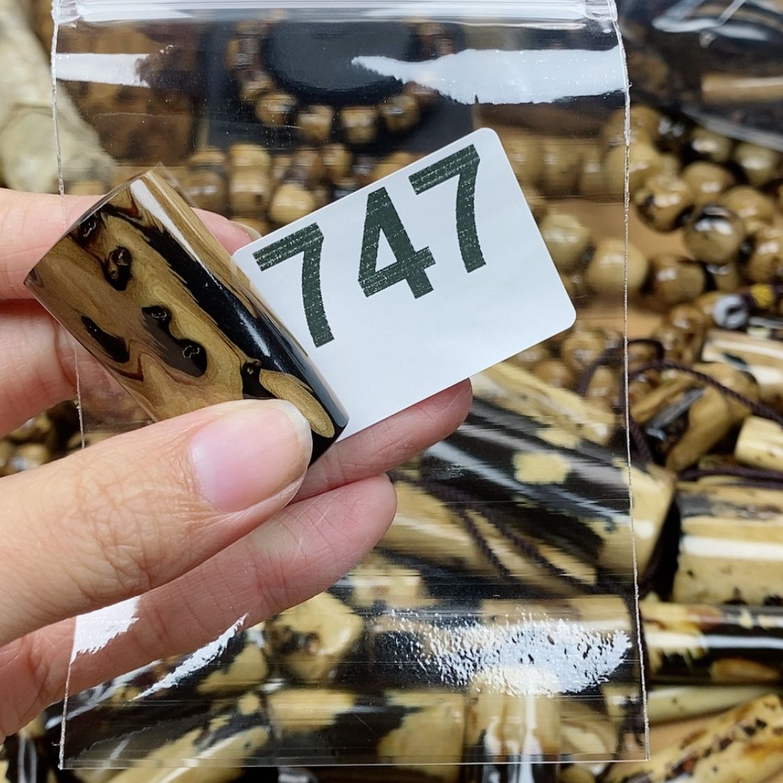 【闪购商品】柳柳木根雕随行747