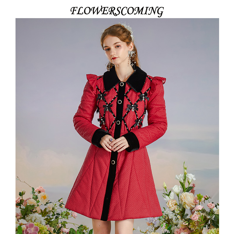 花儿开了复古红色钉珠女收腰显瘦短款保暖外套FMDYR820