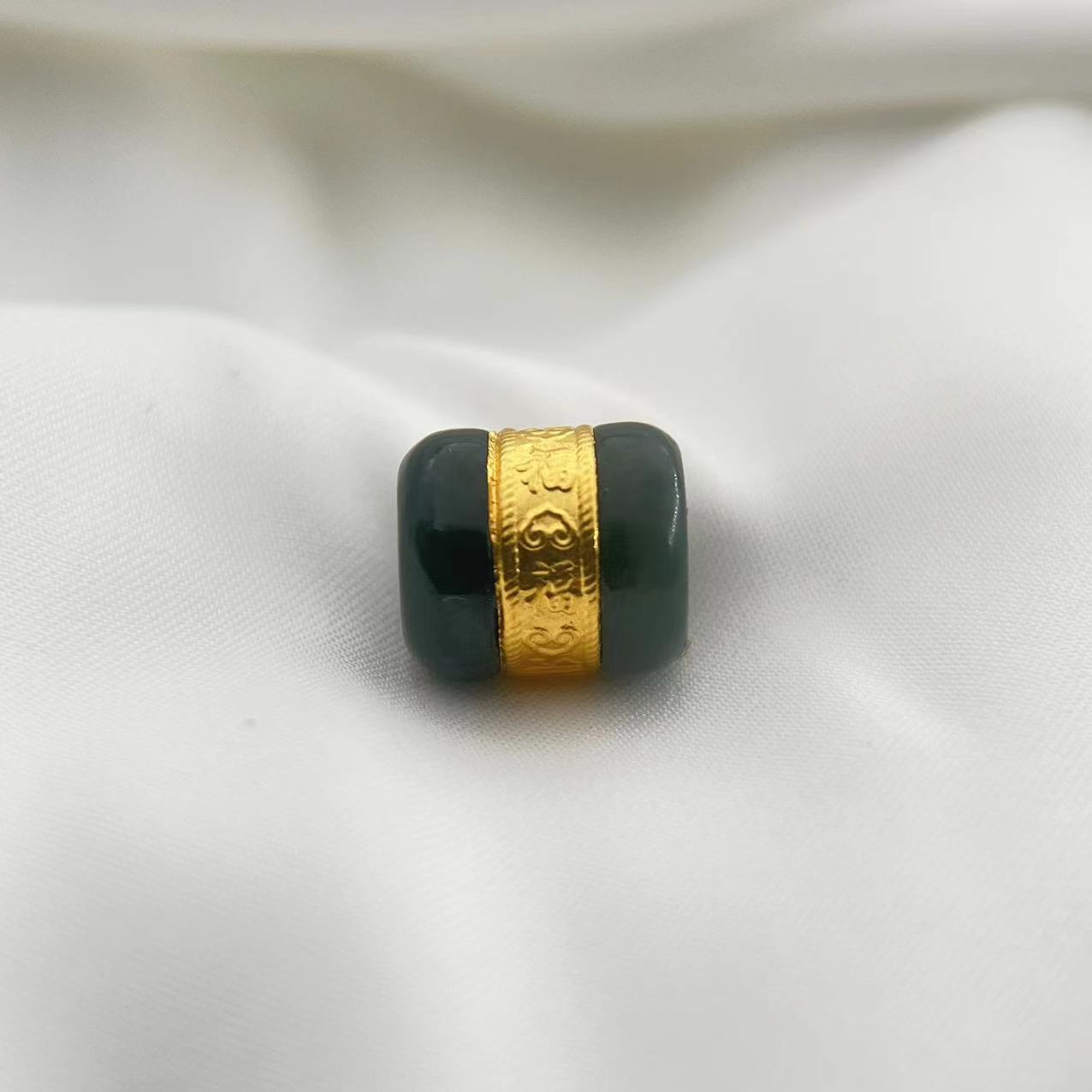 999足金24k黄金镶嵌和田玉路路通吊坠【盛总】【证书+礼盒 】JSA12244