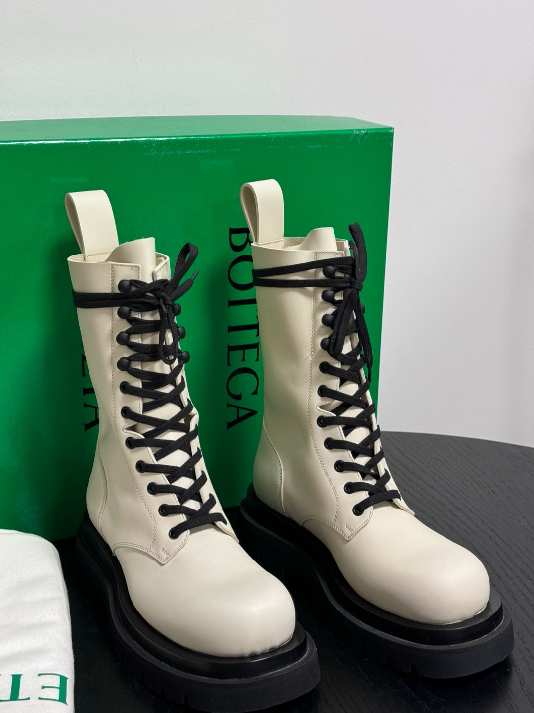 未使用 BOTTEGA VENETA/葆蝶家 BV中长靴 原价一万多英伦风 