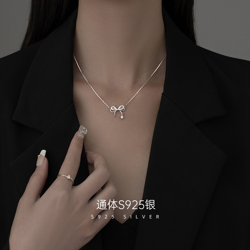 金美澳 链子925银合成锆石 蝴蝶结项链小众设计轻奢小情结锁骨链