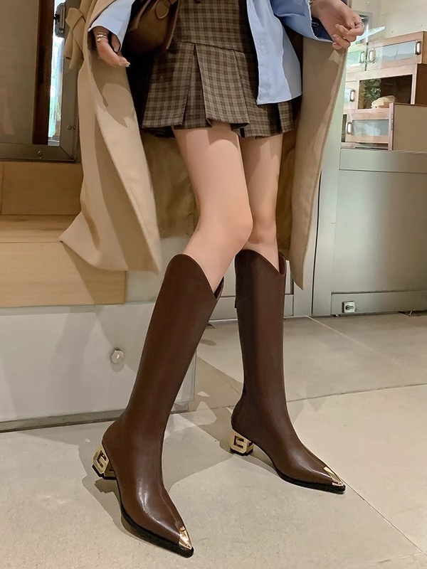 真皮棕色尖头粗跟长靴女2023新款v口长筒靴气质显瘦腿高筒瘦瘦靴