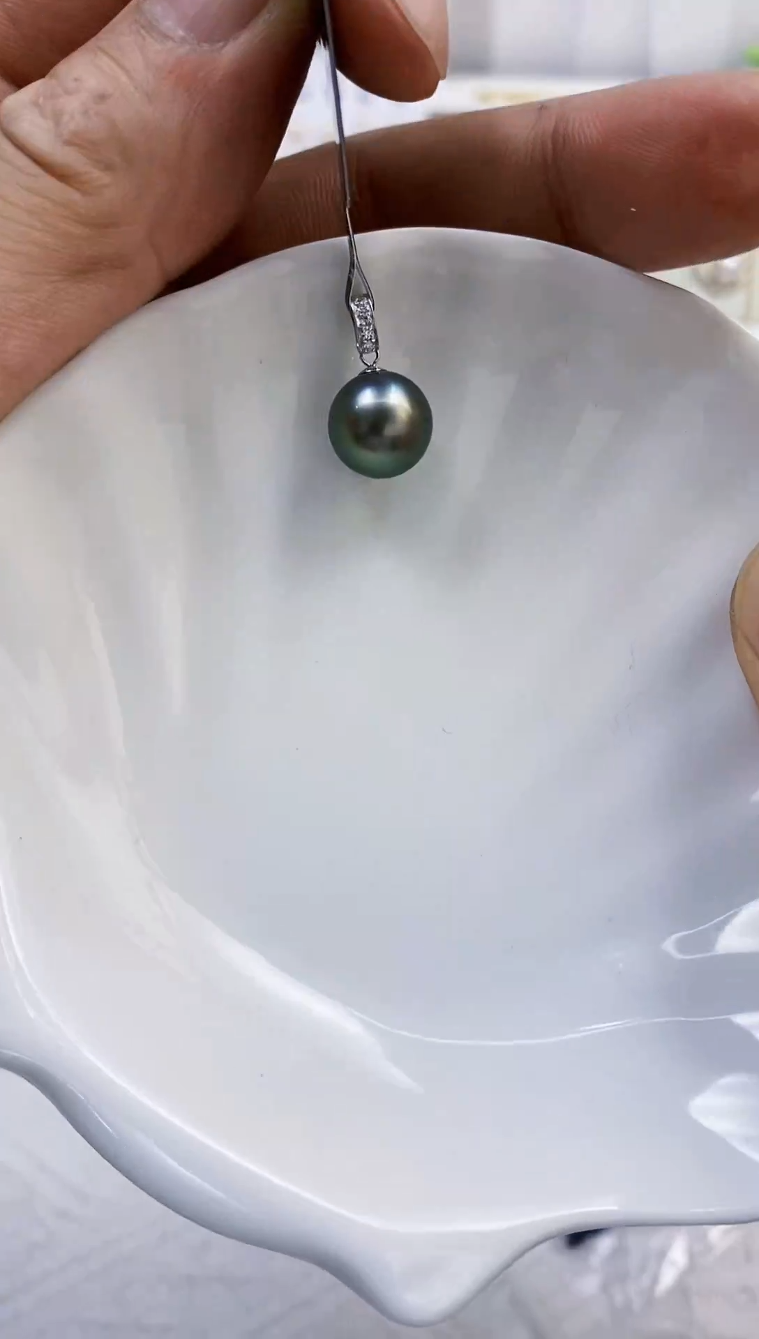 【闪购商品】海水珍珠HH18K金镶嵌大溪地吊坠A29