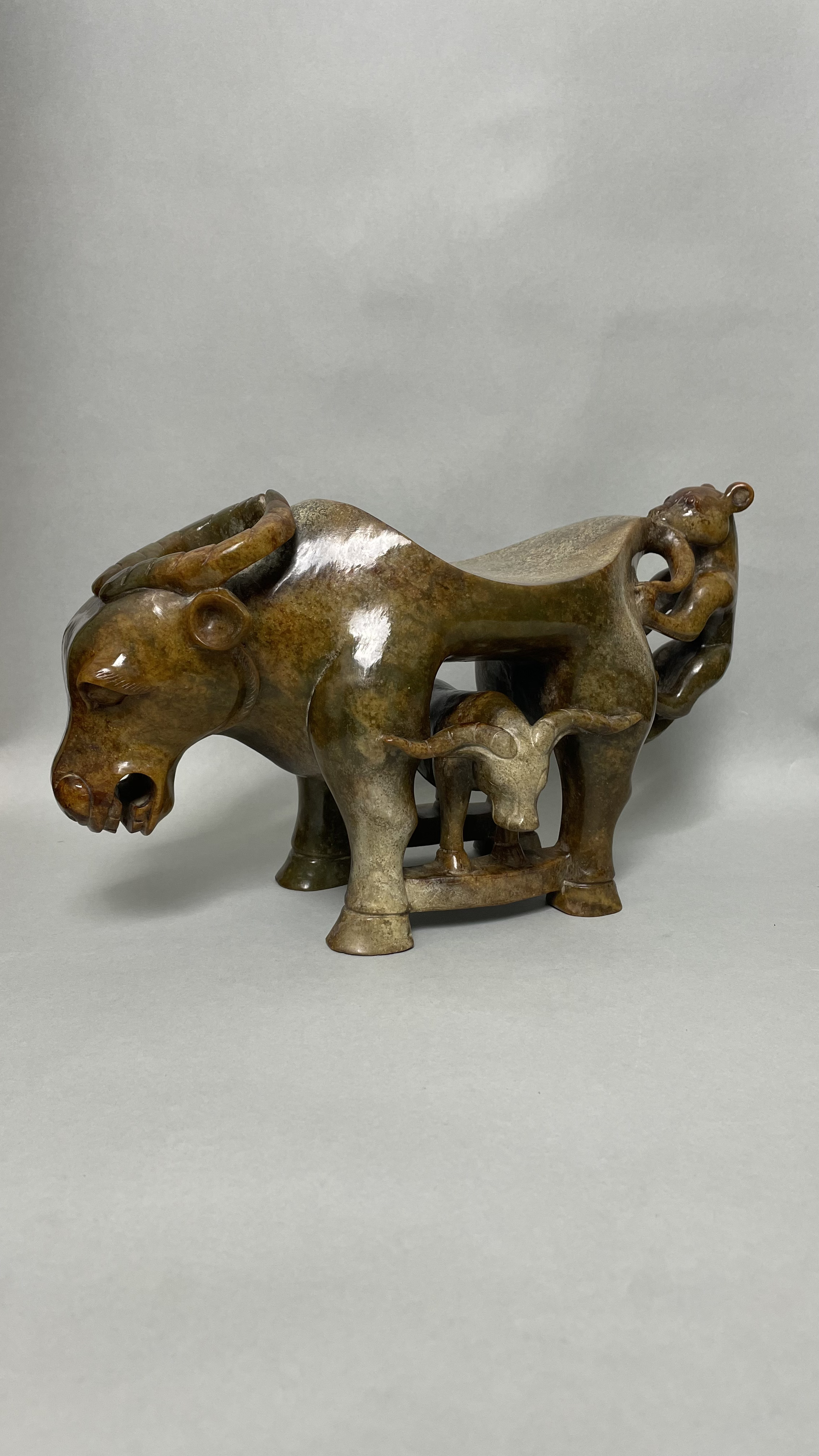 和田玉—虎牛玉案