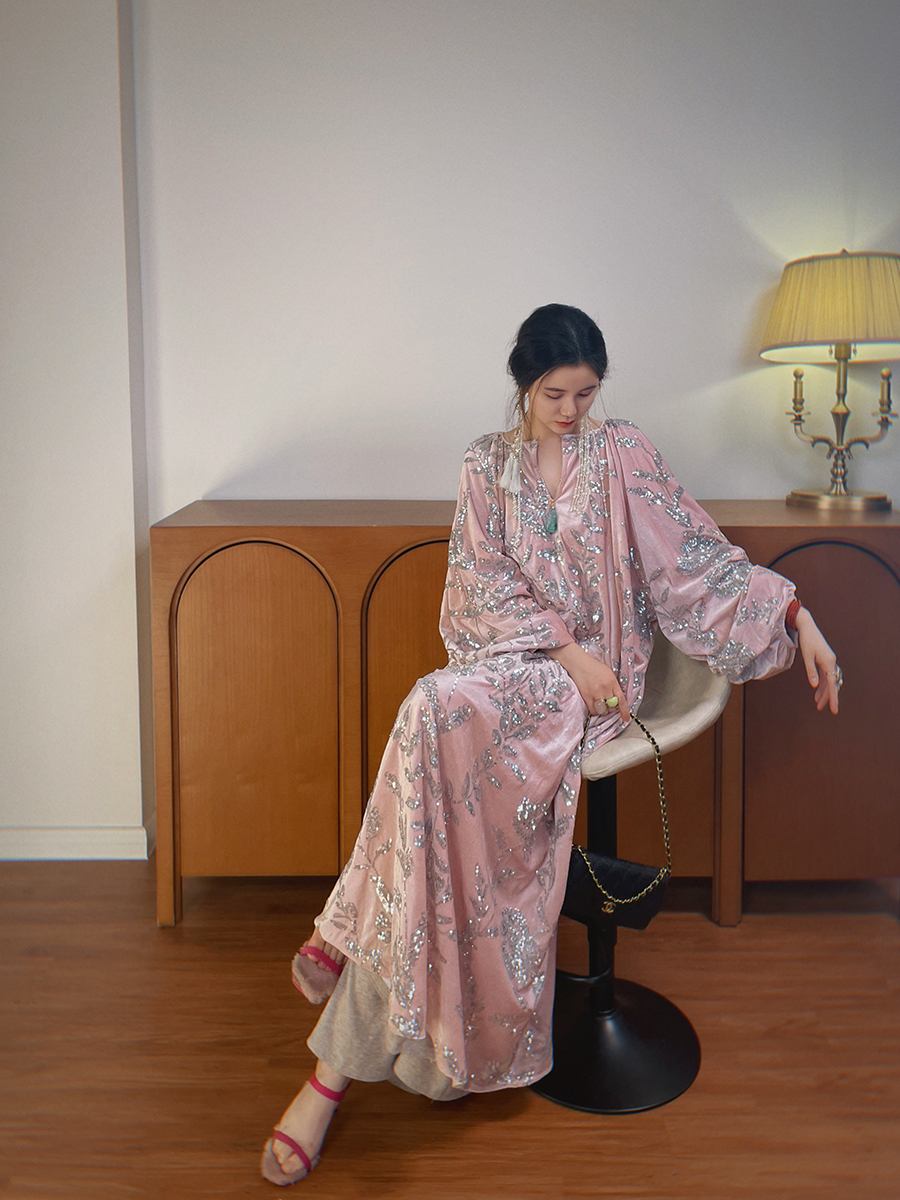 yanyan温柔气质重工珠片绣粉色慵懒显瘦连衣裙秋冬