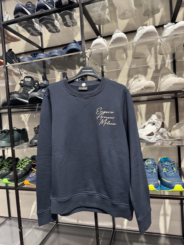 Emporio Armani 男士刺绣卫衣