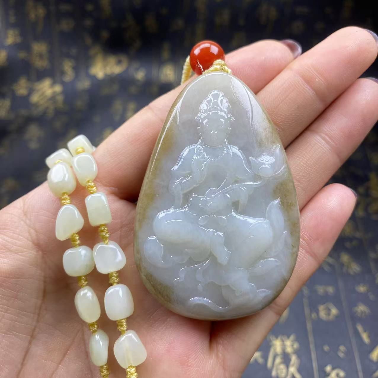 和田玉观音款式挂件
