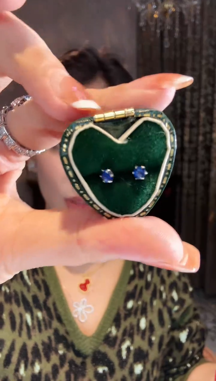 【闪购商品】蓝宝石耳饰18K金镶嵌50分耳钉