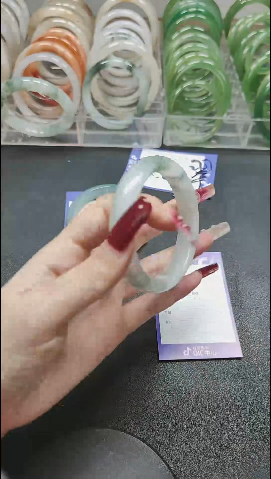 【闪购商品】石英质玉手镯未镶嵌106/58