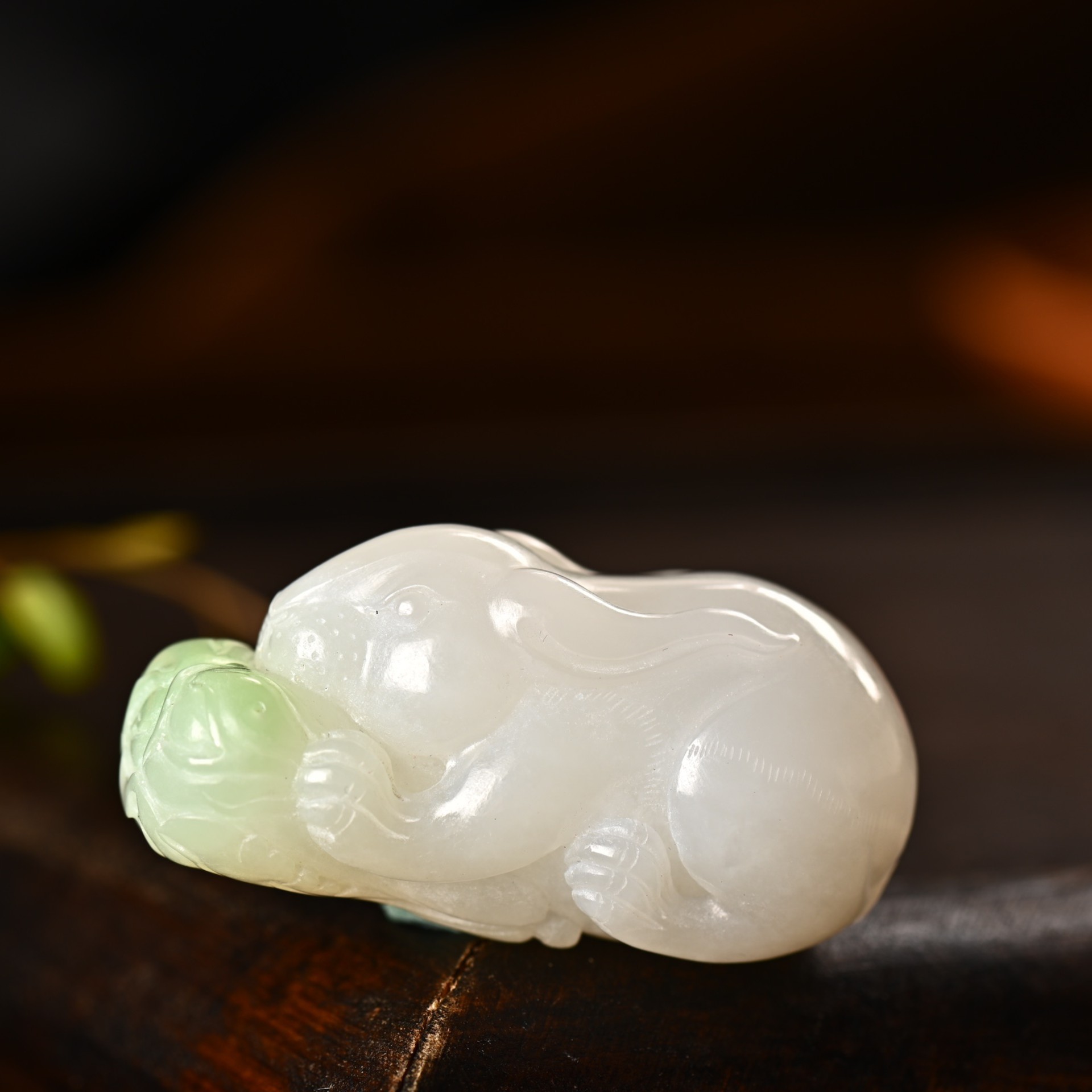 新疆和田玉白玉翠青百财福兔