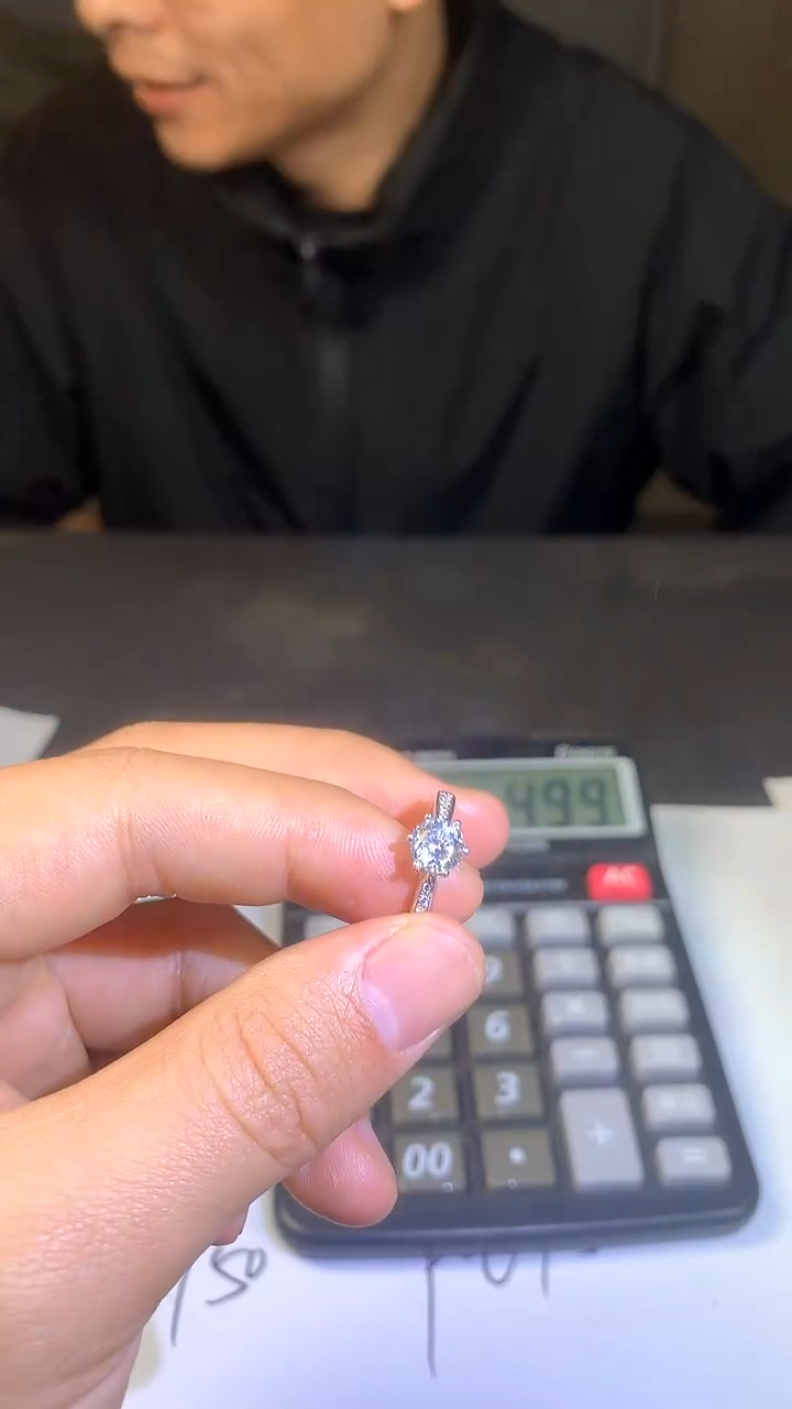 【闪购商品】南非六爪戒1ct