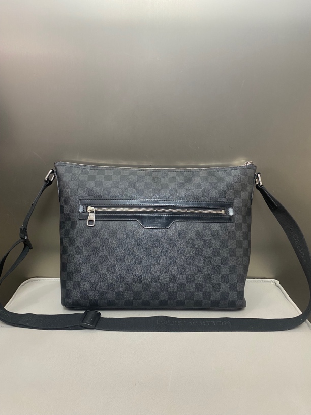 95新 LouisVuitton/路易威登 lv黑色棋盘格邮差包斜挎包男包zp050
