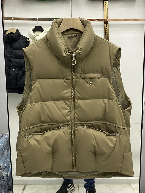 艾菜依特大码300斤胖MM加厚羽绒服户外运动马甲女2023秋冬韩版背